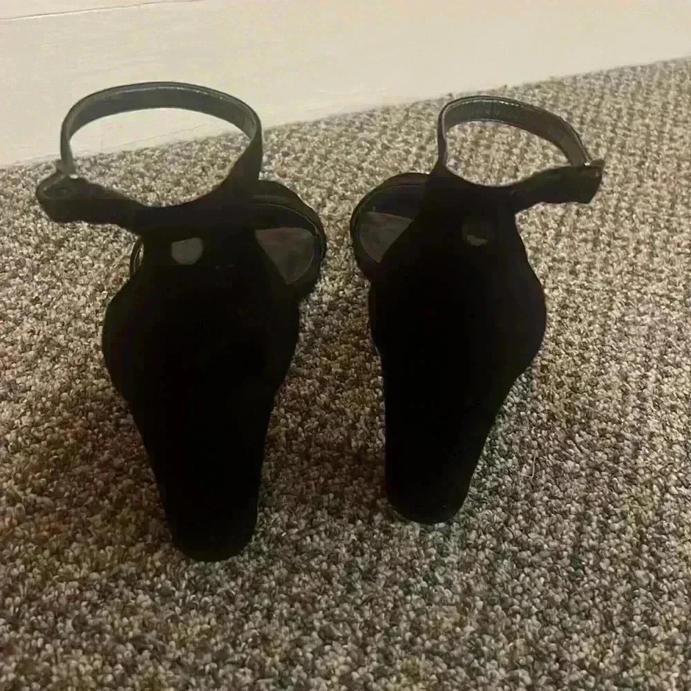 Stuart Weitzman Nearly Nude Suede Ankle Strap Black Pumps Women's 10 Wedding
